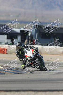 media/Sep-20-2025-Race Pace (Sat) [[d4e1b33f4d]]/Verified/Turn 2 (920am)/